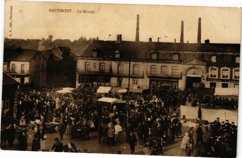 Carte postale ancienne Hautmont - Le marche à Hautmont