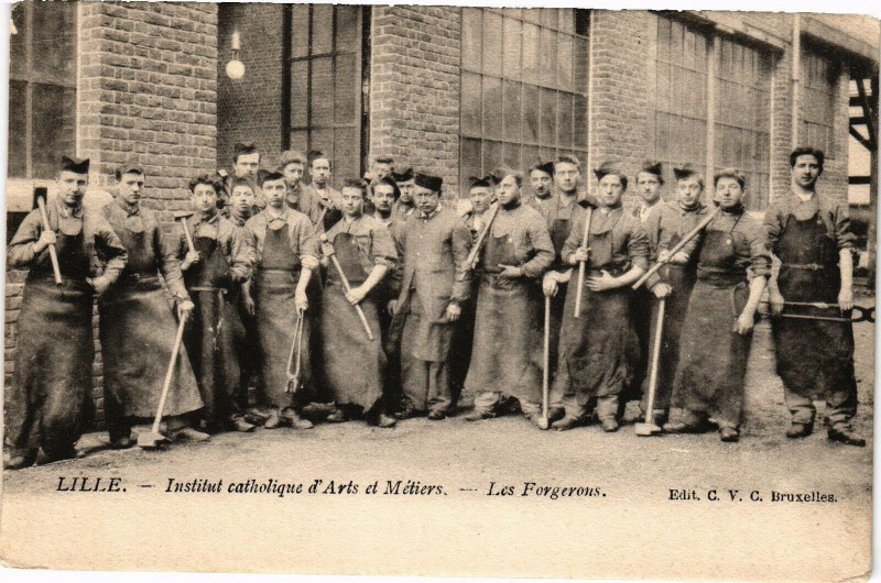 Carte postale ancienne Lille - Institut catholique d'arts à Lille