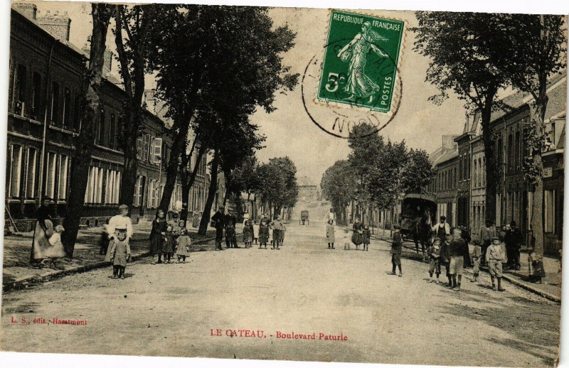 Carte postale ancienne La cateau - Boulevard paturle