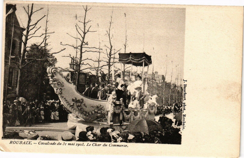 Carte postale ancienne Roubaix - Cavalcade du 31 mai 1903 Le char du commerce à Roubaix