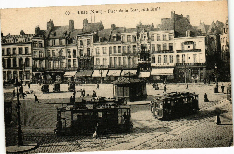 Carte postale ancienne Lille-Place de la Gare cote Brule à Lille