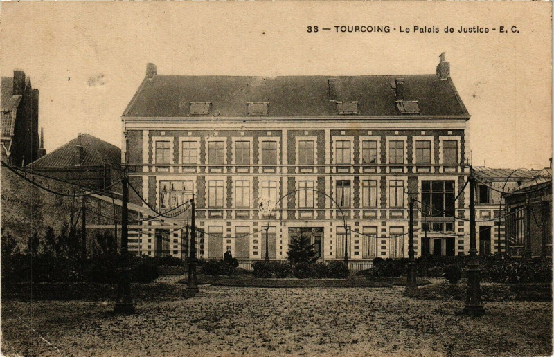Carte postale ancienne Le Palais de Justice à Tourcoing