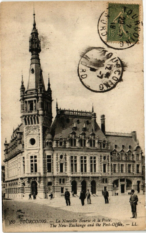 Carte postale ancienne Tourcoing-La Nouvelle Bourse et la Poste à Tourcoing