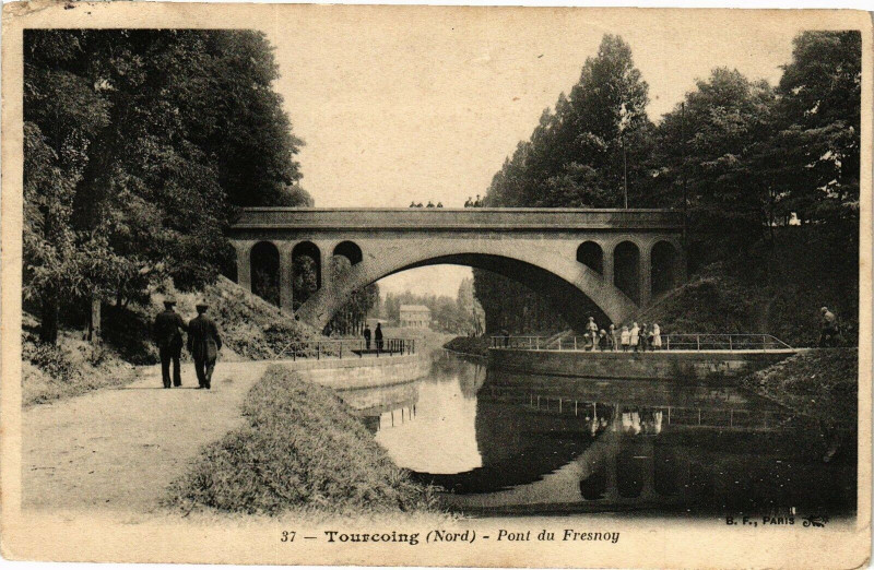 Carte postale ancienne Tourcoing-Pont du Fresnoy à Tourcoing