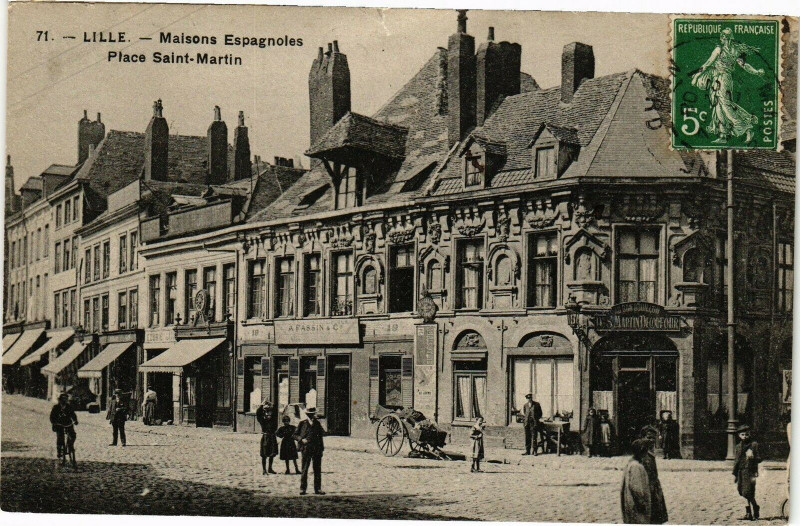Carte postale ancienne Maisons Espagnoles - Place Saint-Martin à Lille