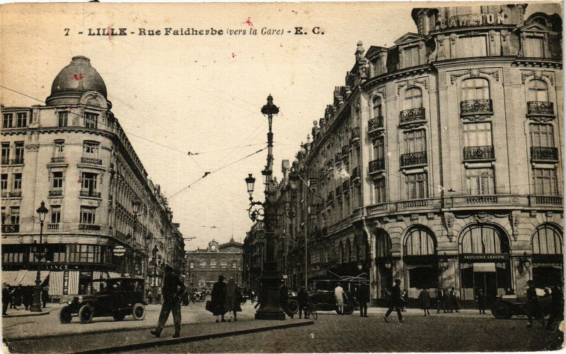 Carte postale ancienne Lille-Rue Faidherbe à Lille