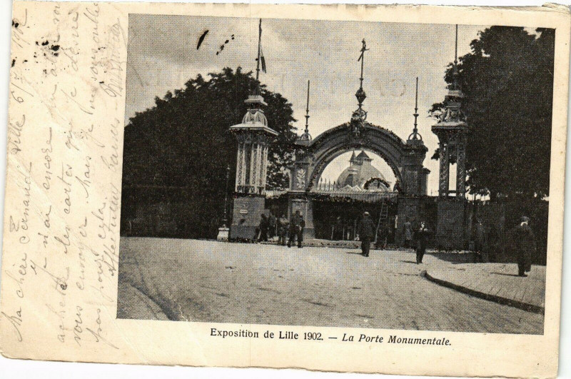 Carte postale ancienne Lille-La Porte Monumentale à Lille
