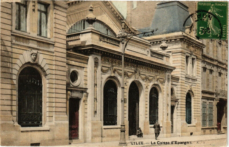 Carte postale ancienne Lille-La Caisse d'Epargnes à Lille