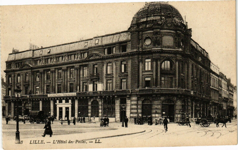 Carte postale ancienne Lille-L'Hotel des Postes à Lille
