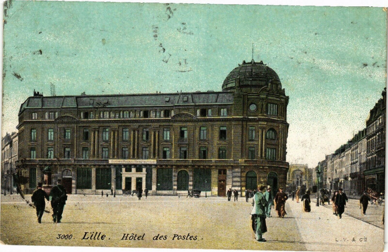 Carte postale ancienne Lille-Hotel des Postes à Lille
