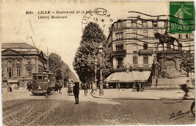Carte postale ancienne Lille-Boulevard de la Liberte à Lille