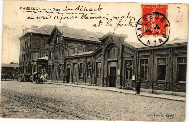 Carte postale ancienne Maubeuge. - La gare à Maubeuge