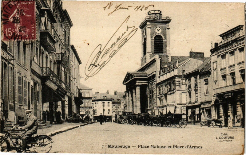 Carte postale ancienne Maubeuge - Place mabuse et place d'armes à Maubeuge