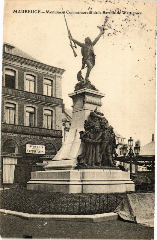Carte postale ancienne Maubeuge - Monument commemoratif de la bataille de wattignies à Maubeuge