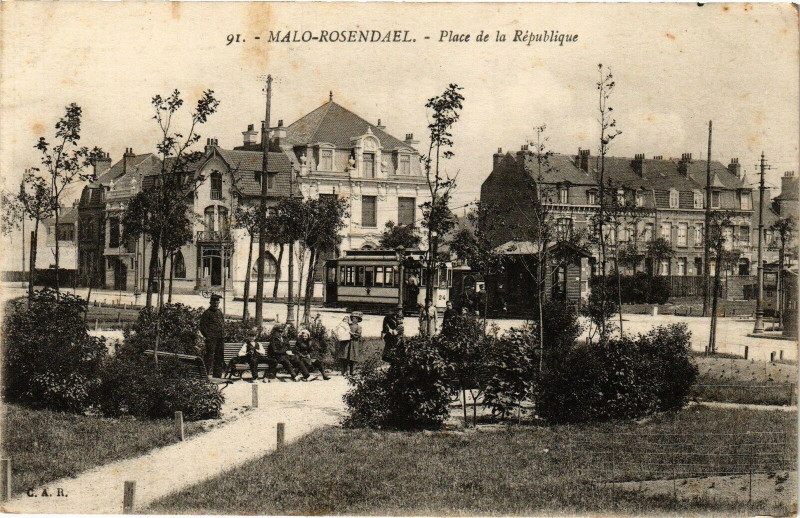 Carte postale ancienne Malo - Rosendael - Place de la republique