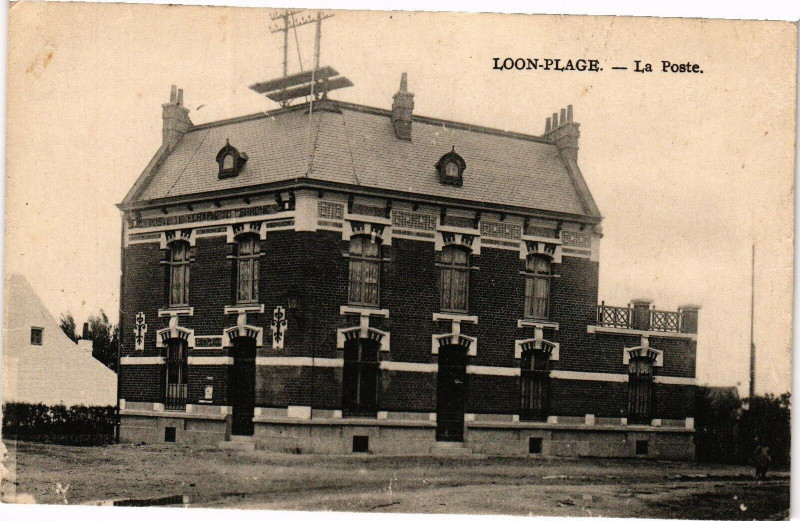 Carte postale ancienne Loon - Plage lA Poste à Loon-Plage