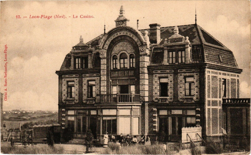 Carte postale ancienne Loon - Plage - Le casino à Loon-Plage