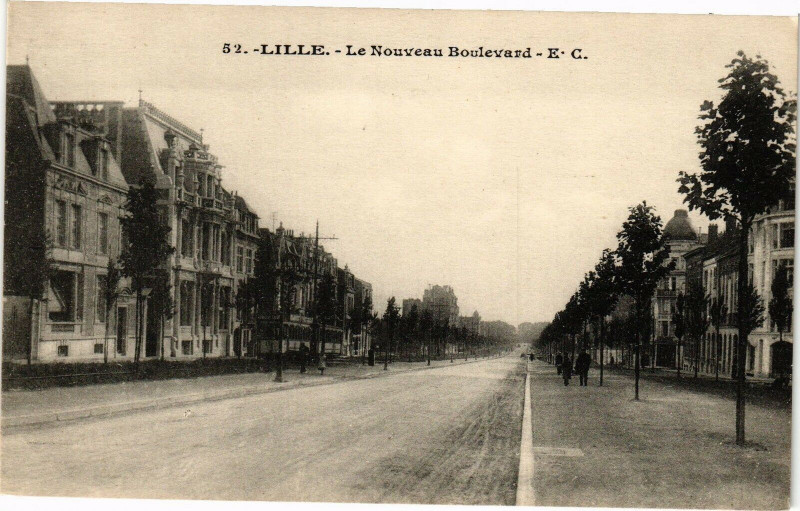 Carte postale ancienne Lille - Le Nouveau Boulevard à Lille