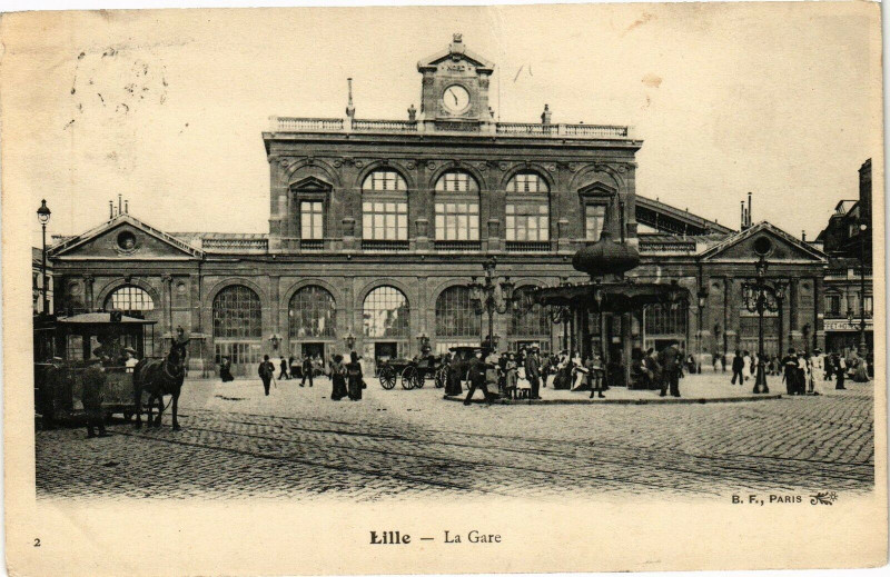 Carte postale ancienne Lille - La Gare à Lille