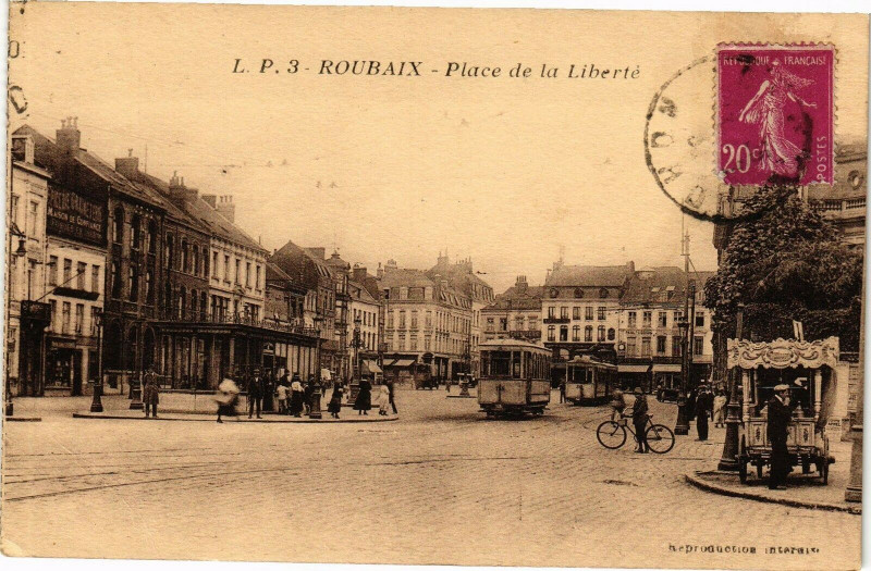Carte postale ancienne Roubaix - Place de la liberte à Roubaix