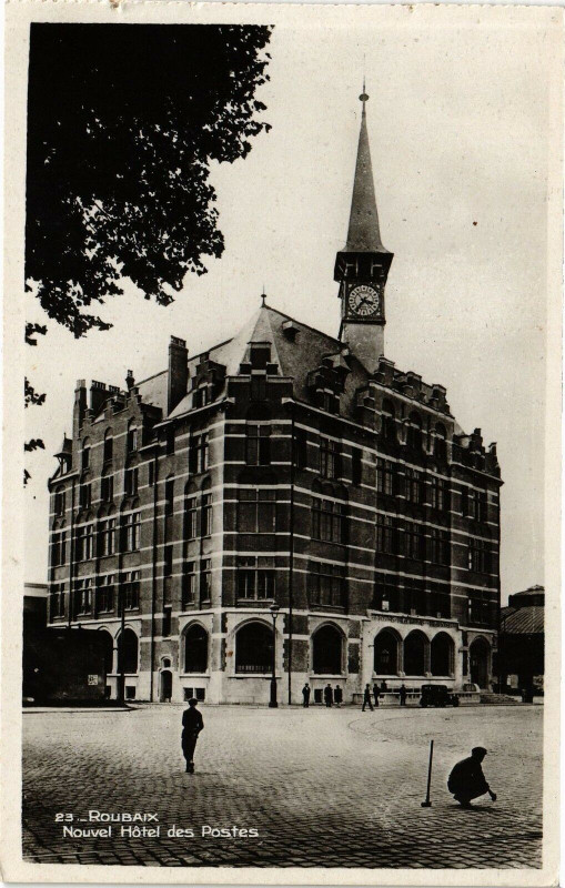 Carte postale ancienne Roubaix - Nouvel hotel des postes à Roubaix