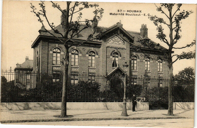 Carte postale ancienne Roubaix - Maaternite boucicaut à Roubaix