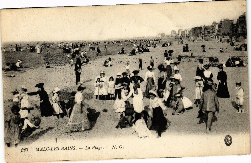 Carte postale ancienne Malo-les-Bains - La Plage