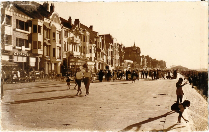 Carte postale ancienne Malo-les-Bains - La Digue