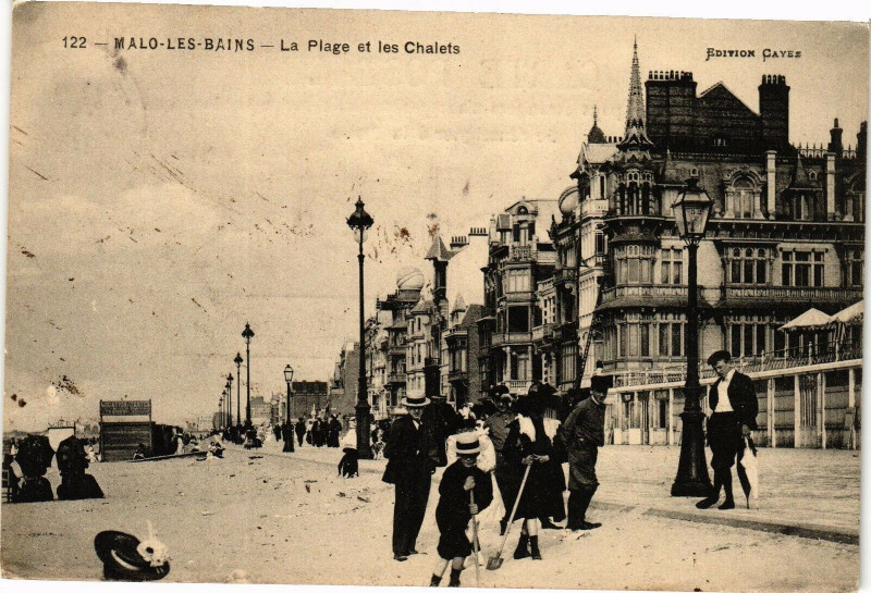 Carte postale ancienne Malo-les-Bains - La Plage et les chalets