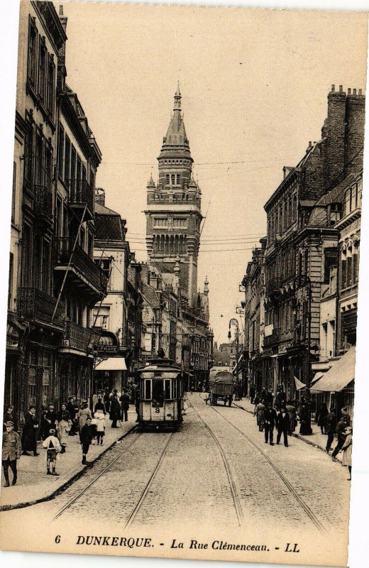 Carte postale ancienne Dunkerque - La Rue Clemenceau à Dunkerque