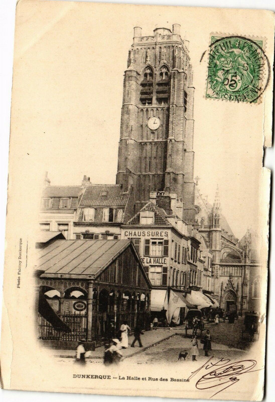 Carte postale ancienne Dunkerque - La Halle et Rue des Bassine à Dunkerque