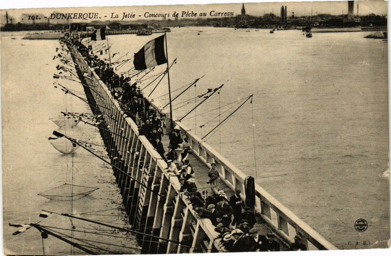 Carte postale ancienne Dunkerque - La Jetée - Comcours de Peche au Carreay à Dunkerque