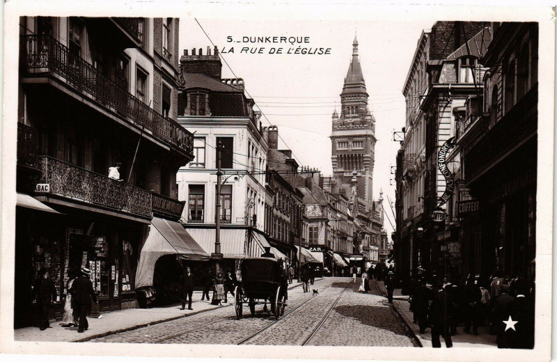 Carte postale ancienne Dunkerque - La Rue de l'Eglise à Dunkerque
