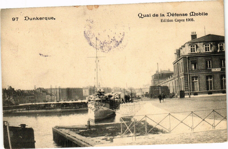 Carte postale ancienne Dunkerque - Quai de la Defense Mobile à Dunkerque