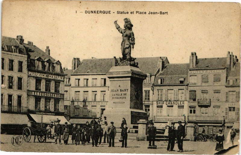 Carte postale ancienne Dunkerque - Statue et Place Jean-Bart à Dunkerque