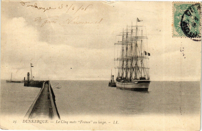 Carte postale ancienne Dunkerque - Le Cing mats France au large à Dunkerque