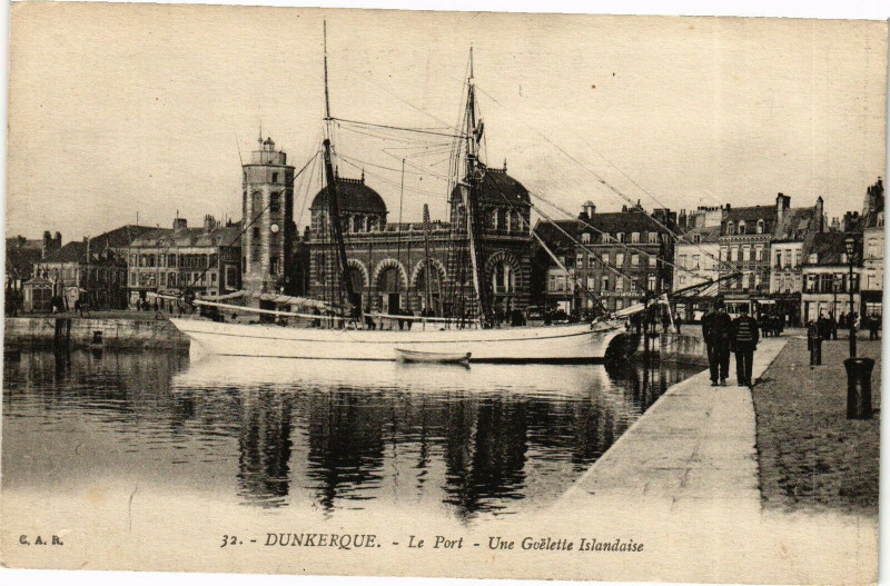 Carte postale ancienne Dunkerque - Le Port - Une Goeleite Islandaise à Dunkerque