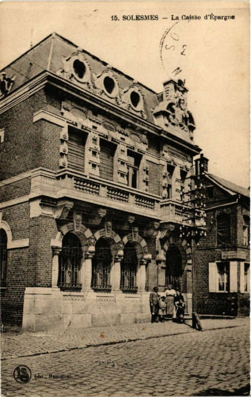 Carte postale ancienne Solesmes - La Caisse d'Epargue à Solesmes