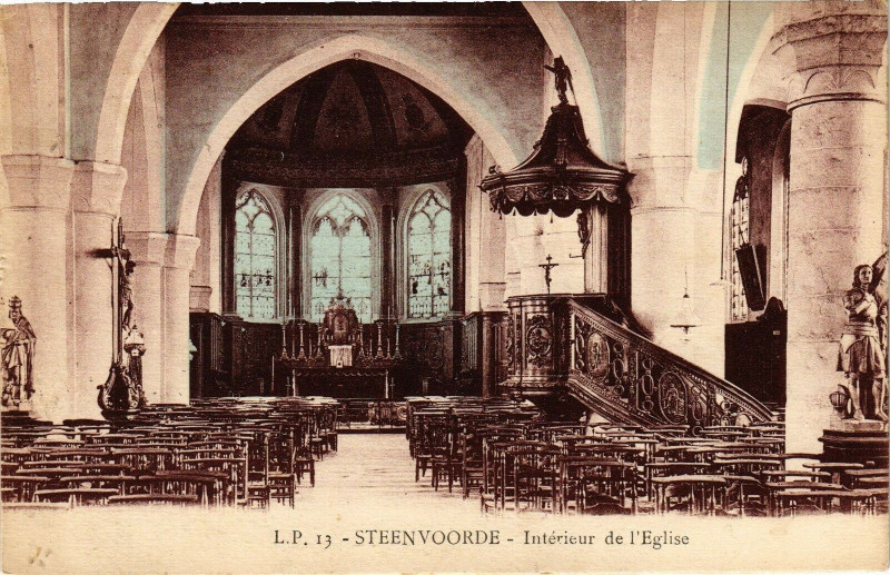 Carte postale ancienne Steenvoorde - Interieur de l'Eglise à Steenvoorde