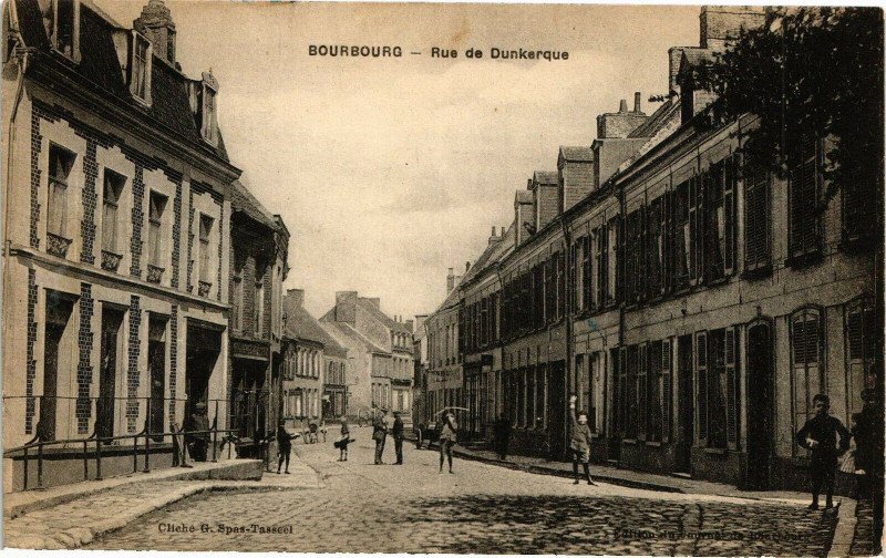 Carte postale ancienne Bourbourg - Rue de Dunkerque à Bourbourg