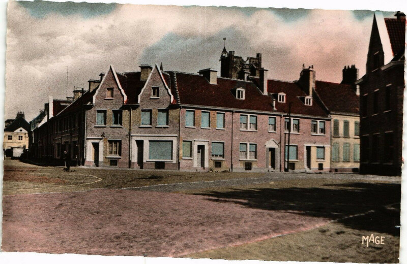 Carte postale ancienne Bourbourg - La Place à Bourbourg
