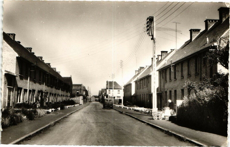 Carte postale ancienne Bourbourg - Rue Benjamin Vandenbroucque à Bourbourg