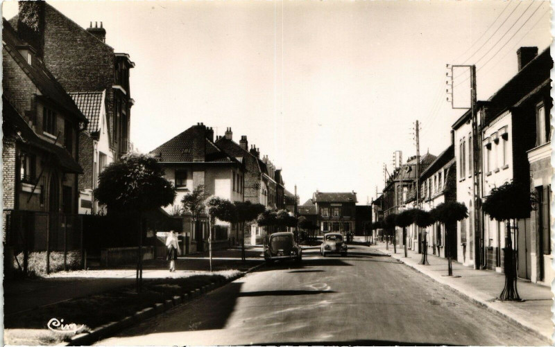 Carte postale ancienne Bourbourg - Avenue du général Leclerc à Bourbourg