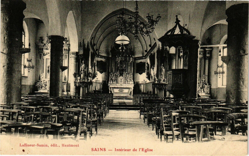 Carte postale ancienne Sains - Interieur de l'Eglise