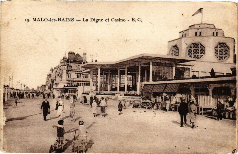 Carte postale ancienne Malo-les-Bains - La digue et casino