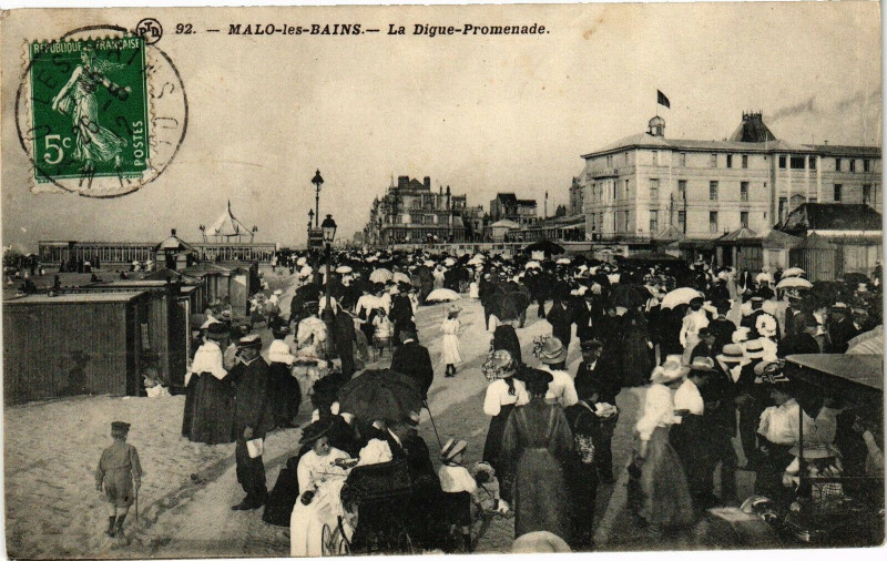 Carte postale ancienne Malo - Les - Bains .- La digue promenade