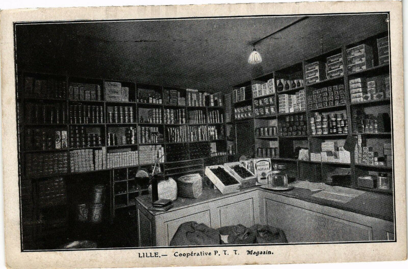 Carte postale ancienne Lille - Cooperative P.T.T à Lille