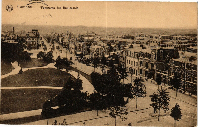 Carte postale ancienne Cambrai - Panorama des Boulevards à Cambrai