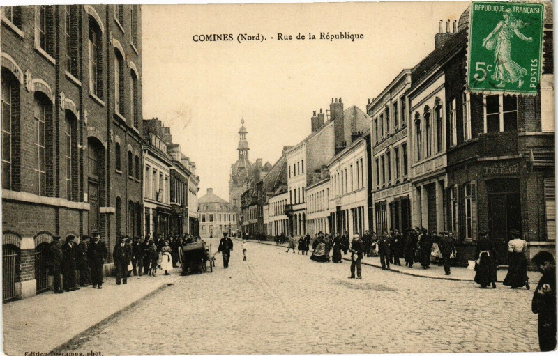 Carte postale ancienne Comines - Rue de de la Republique à Comines