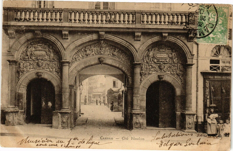 Carte postale ancienne Cambrai - Cite Fenelon à Cambrai